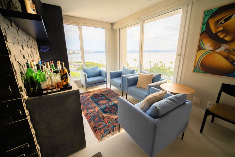 Apartamento com 3 Suítes | Beiramar de Florianópolis