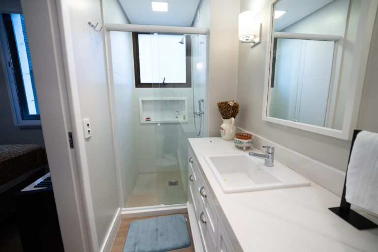 Apartamento com 3 Suítes | Beiramar de Florianópolis