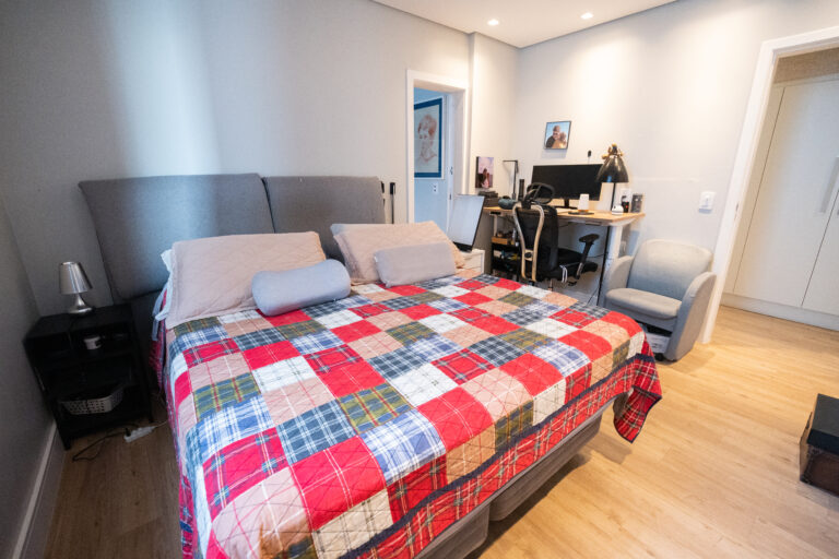 Apartamento com 3 Suítes | Beiramar de Florianópolis