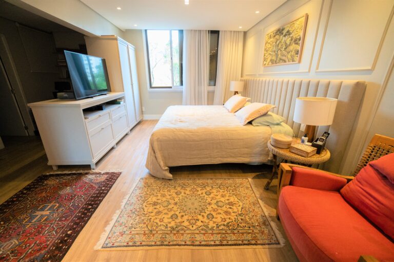 Apartamento com 3 Suítes | Beiramar de Florianópolis