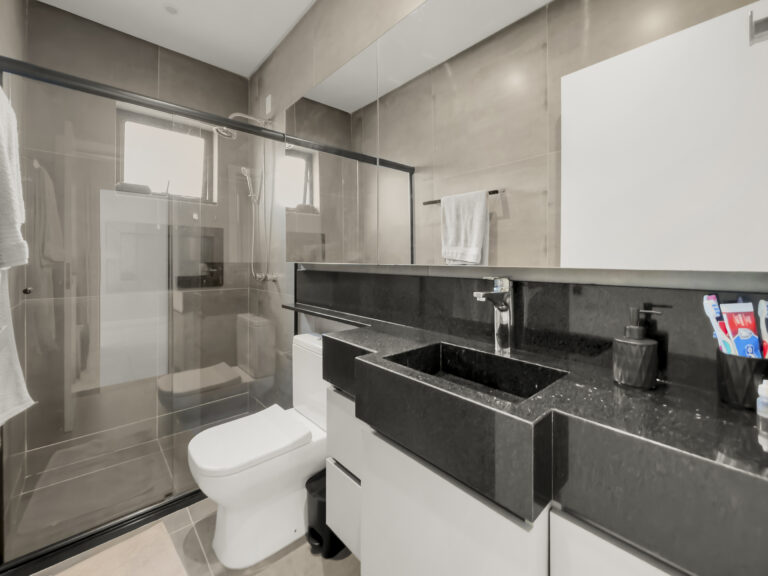 Casa em condomínio mobiliada | Ingleses