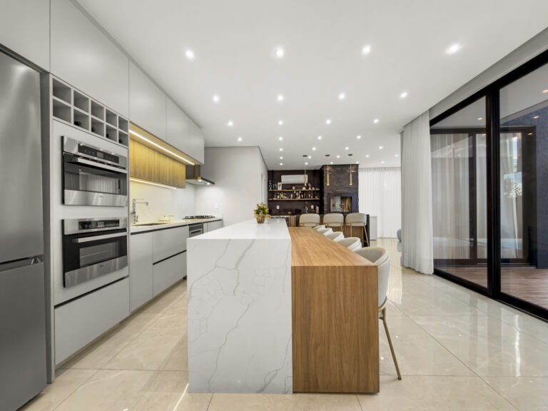 Casa em condomínio mobiliada | Ingleses