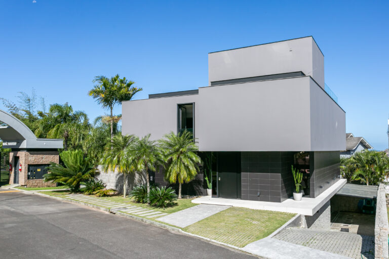 Casa na Praia Mole | Assinatura Giovanni Bonetti — Florianópolis