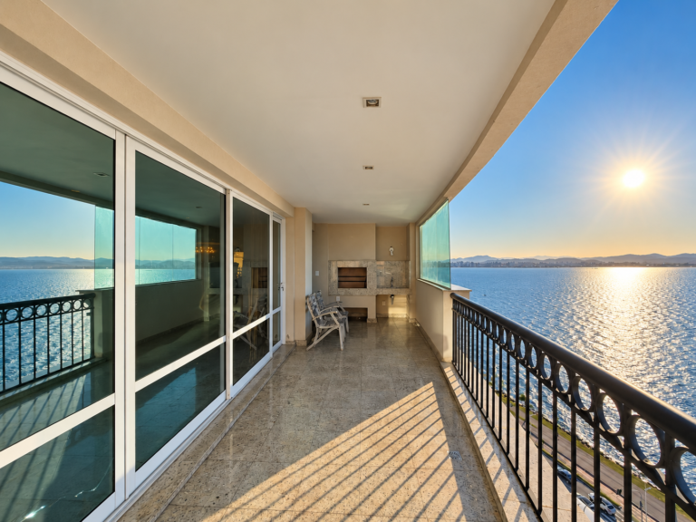 Apartamento na Beira-Mar de Florianópolis | La Perle