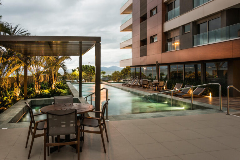 Apartamento na Beira-Mar de Florianópolis | Sonata Place